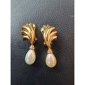 Rare Vintage Signed Christian Dior Gold Tone Pearl Drop Fan Shell Earrings Clip